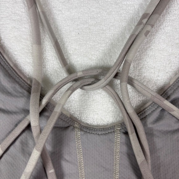 Athleta Womens Camo Sports Bra Small Criss Cross Straps Medium Support Athletic - Picture 3 of 6
